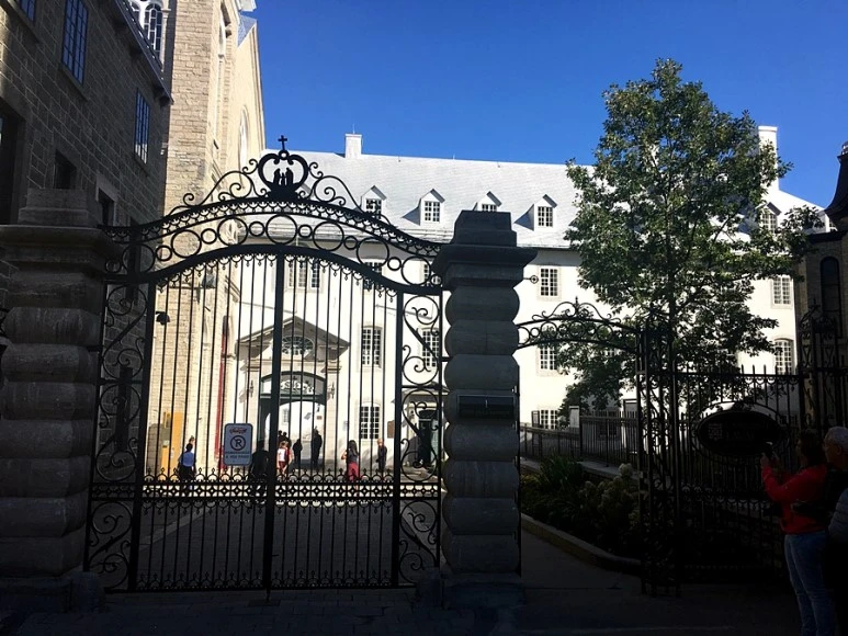 2017-10-03_at_01.11.41.JPG?type=w773