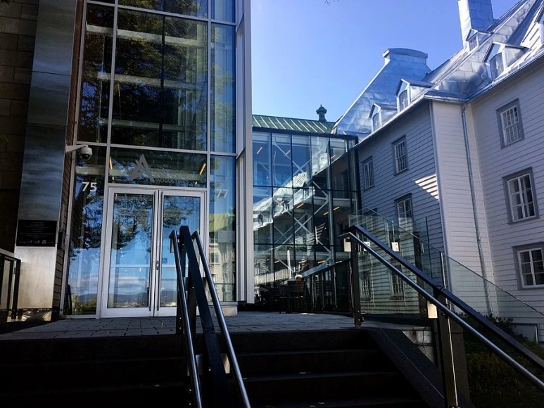 2017-10-03_at_00.41.42.JPG?type=w773