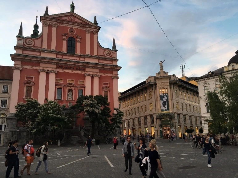 image_1933030311467549495408.jpg?type=w773