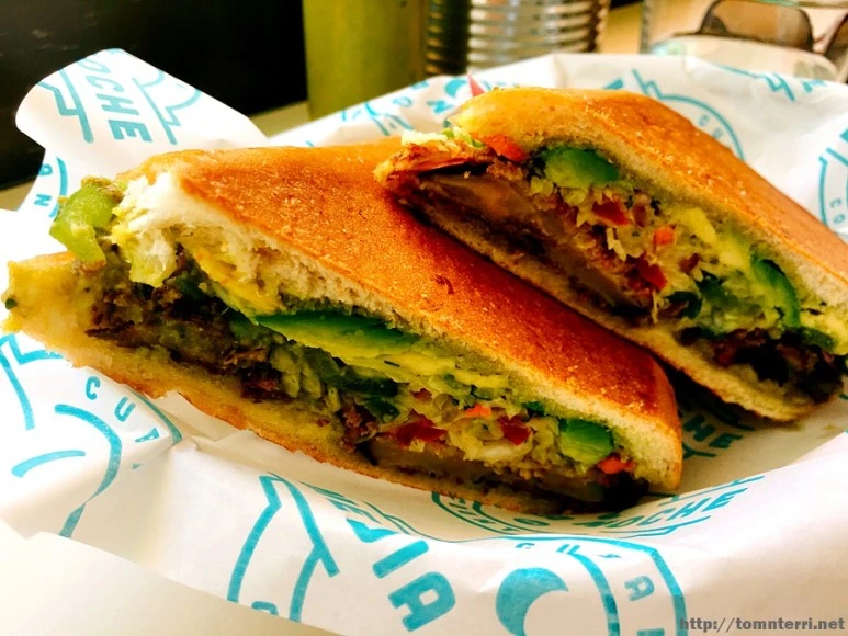 2017-05-01_at_04.25.19.jpg?type=w773