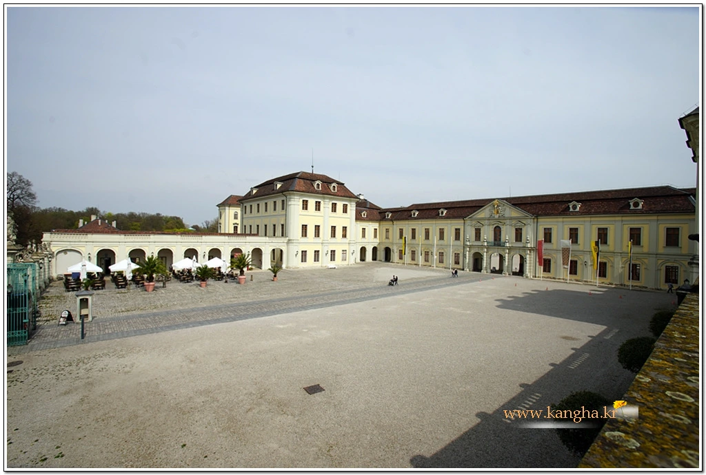 99F03D435B3A705F1C618D