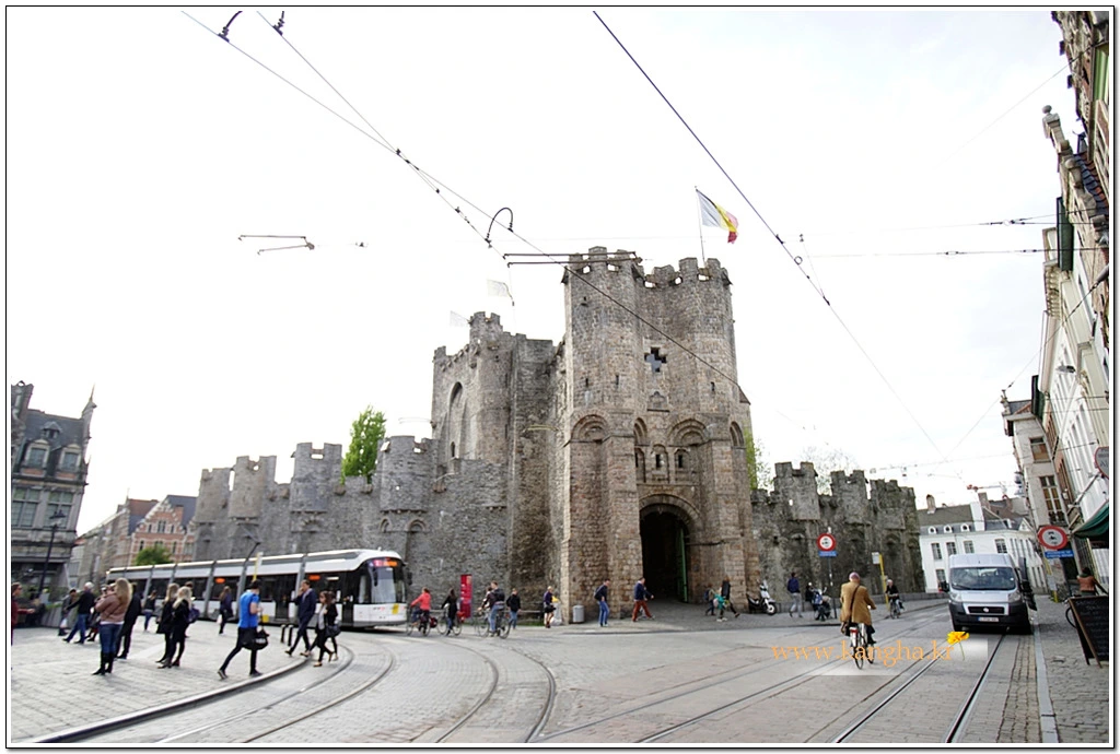 997AA44D5B8177EC2391B7