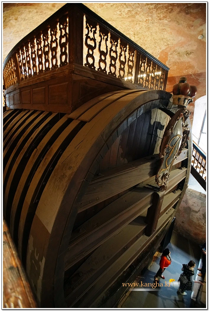 998AD23F5B41C4A5161107