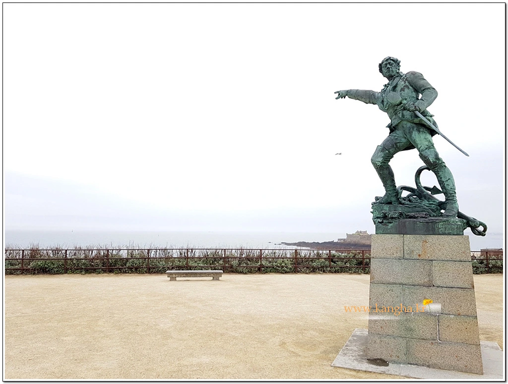 991E12405B2C62F50E9B5B