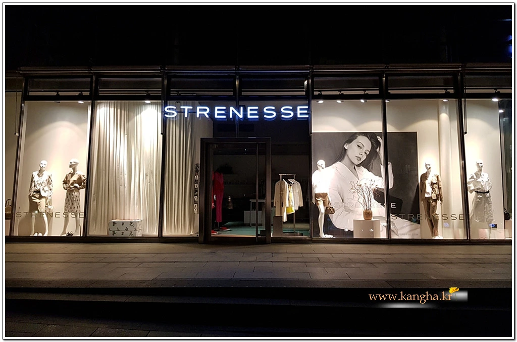 990B913B5B36604D11C5D4