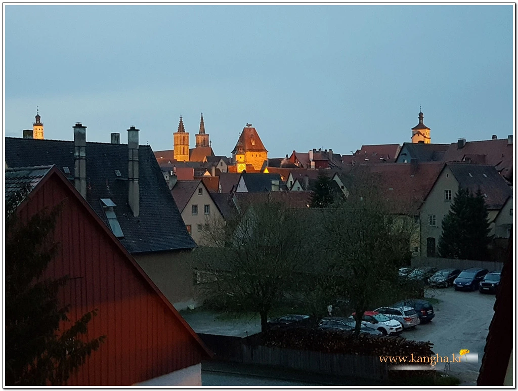 9907F84D5B5542FC1E28D9