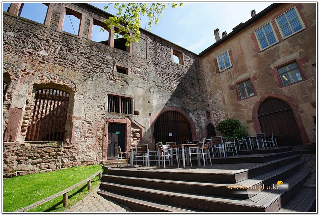 9946BC4C5B41C4A8096F12