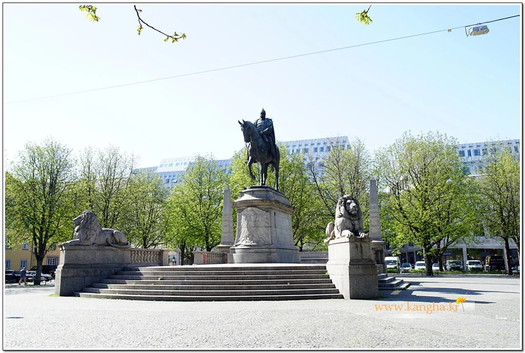 99A453485B38FDB9170C45