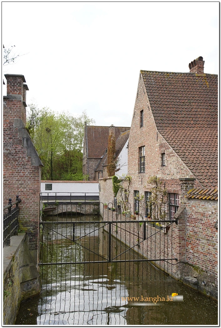 99D02E405B75AD41222F86