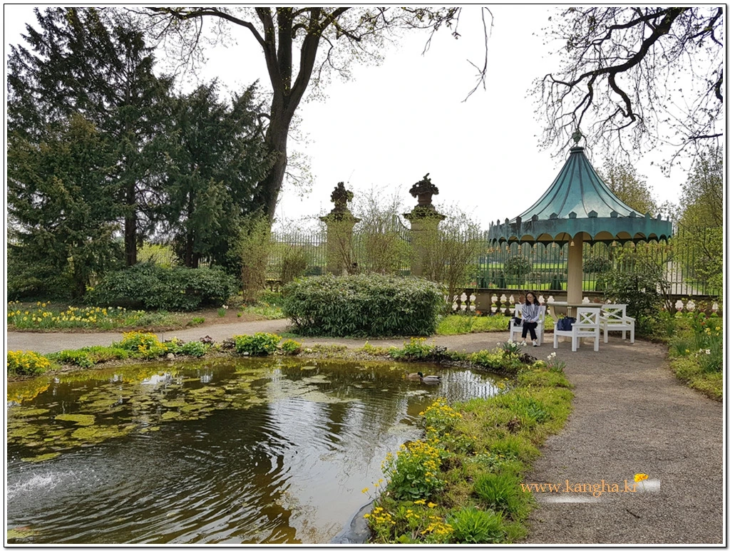 992AC14A5B3A700F1CB2C3