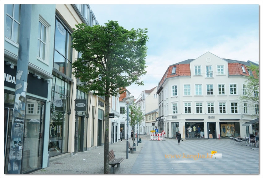 2678E44757FA8D901E6573