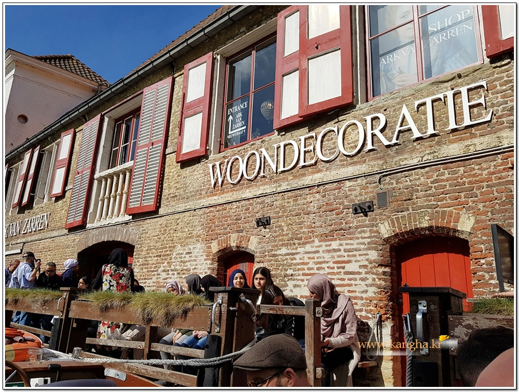 99FDD4475B75B6F403F46B