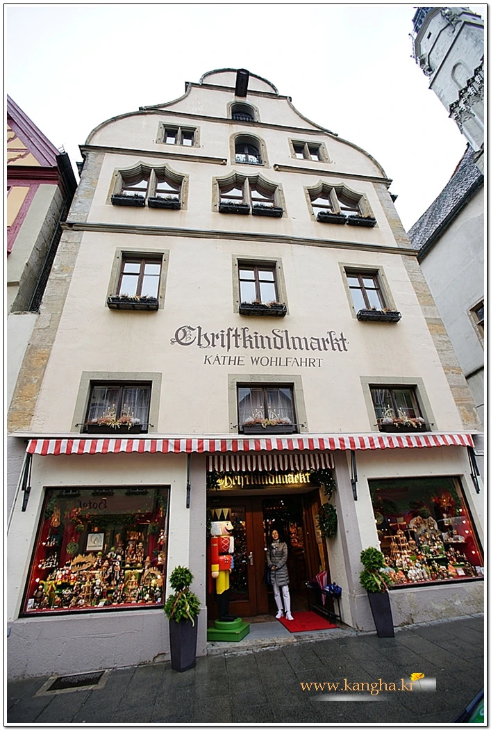 99DEF83B5B574792175BFB