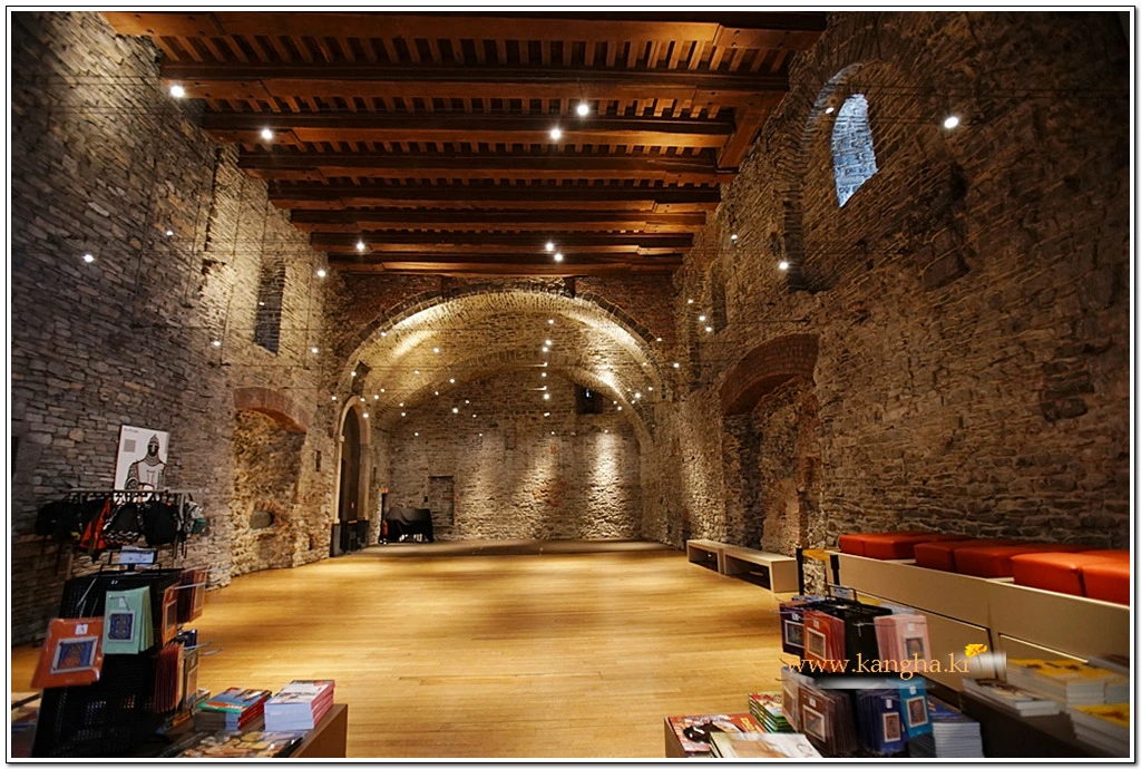 99FD7A485B817A5F0F9162