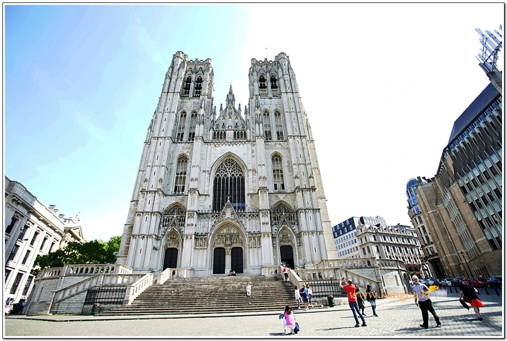 99D9F9365B7059981BDAA4