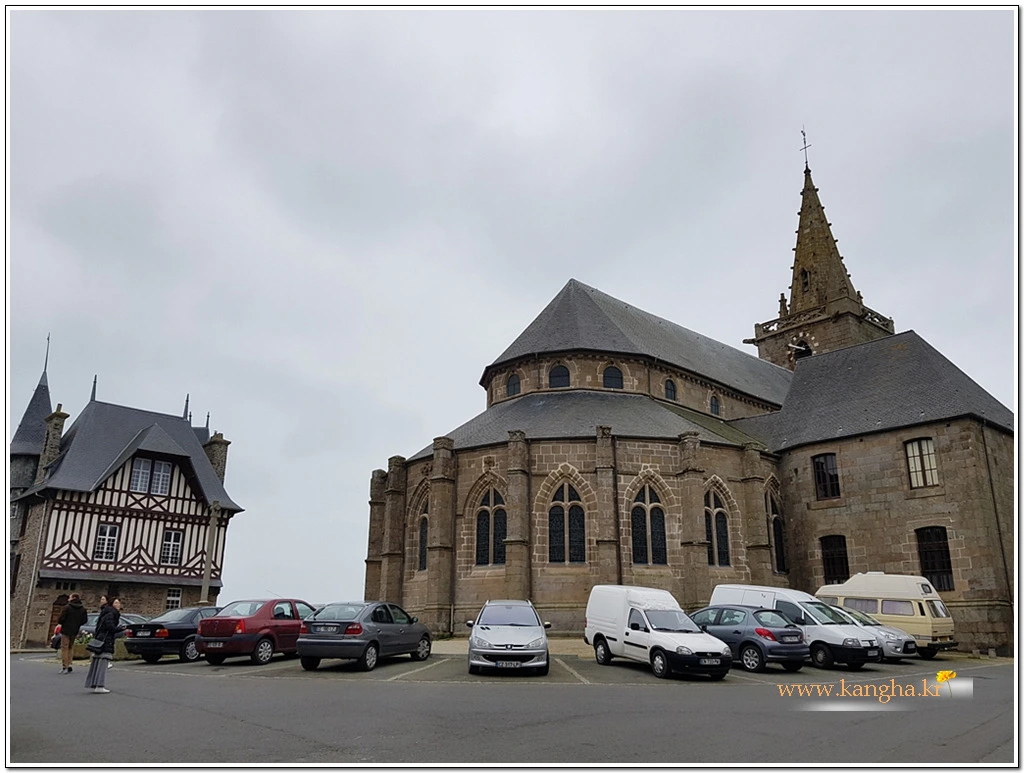 9956574A5B2A65DB3BB5C9