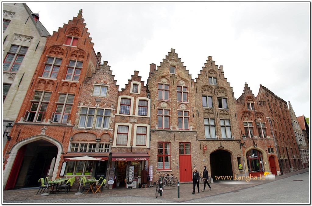 99FF4C485B92A00B0BB480