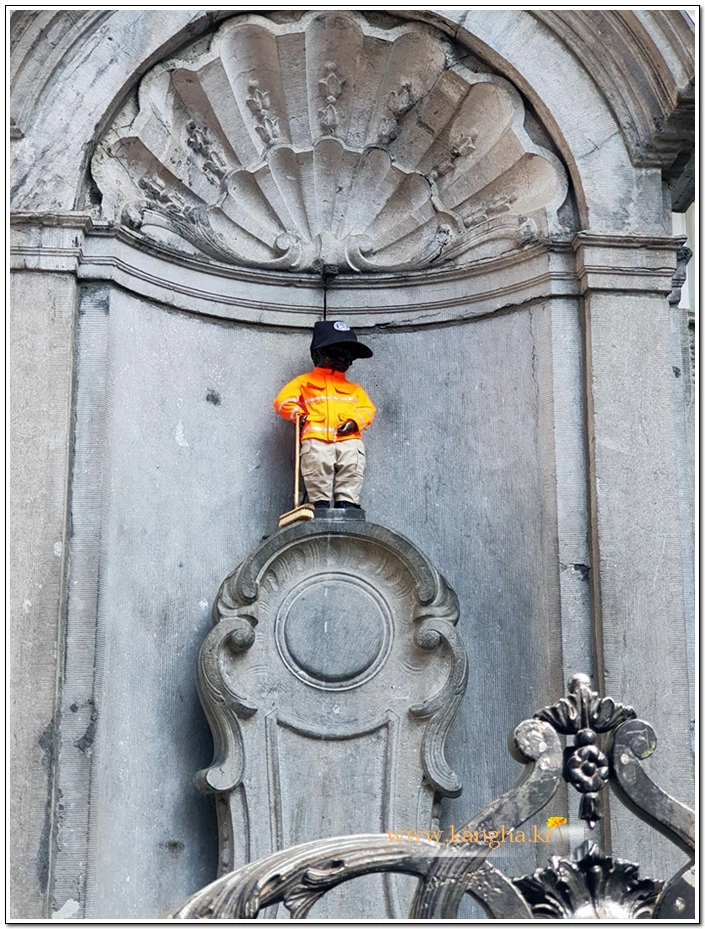 99CD0C3F5B6EF76B1B4C3F