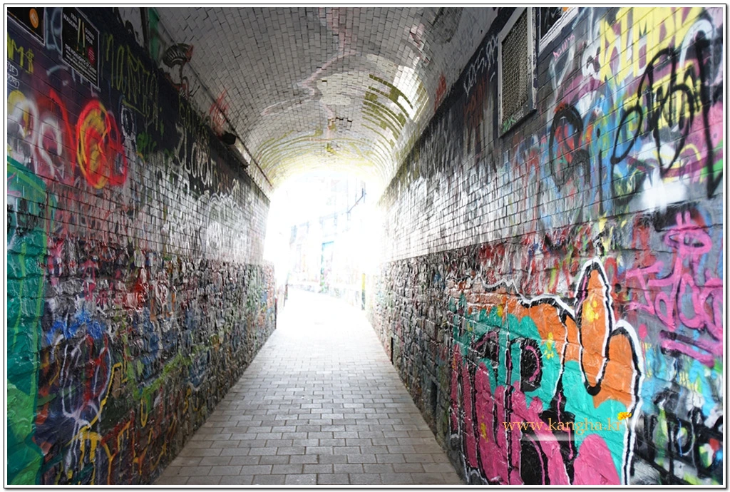 99F48E4D5B8ABBC70AD579