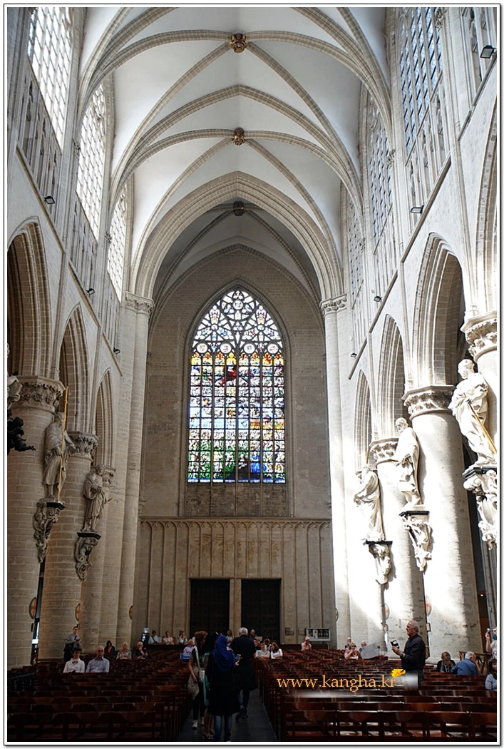 9941F54C5B705D6C0AF97A