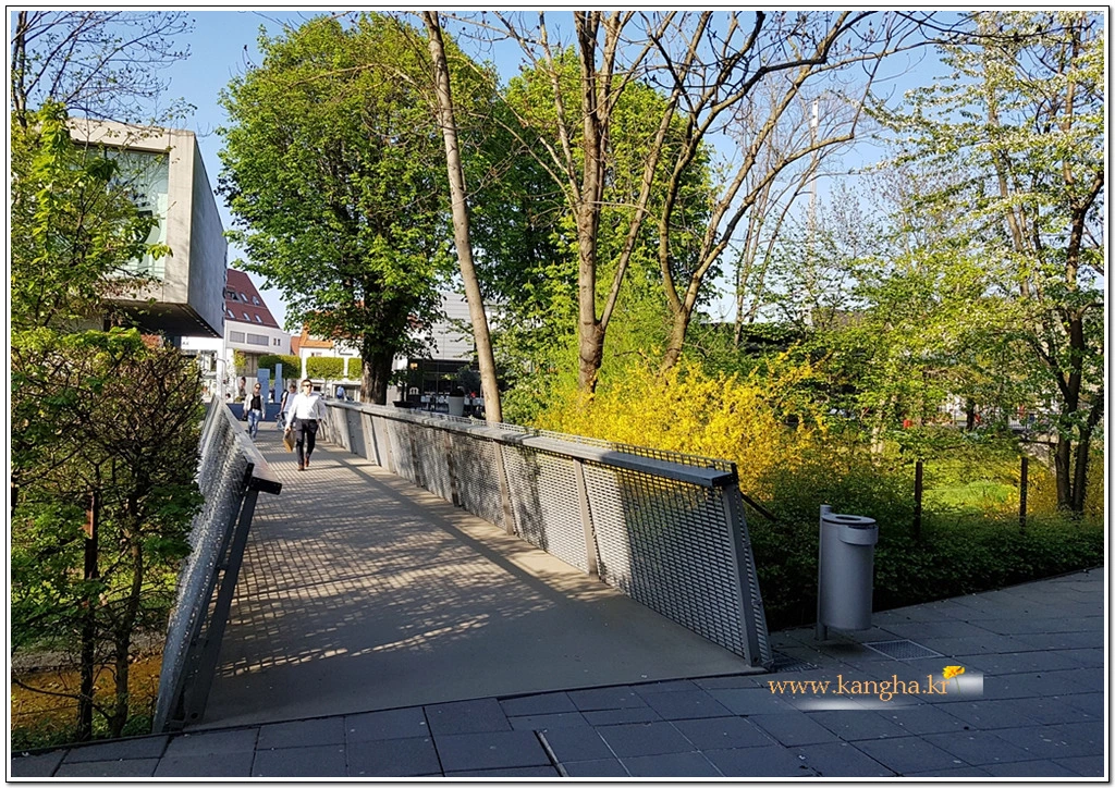 99EF843C5B69A30F2F6158