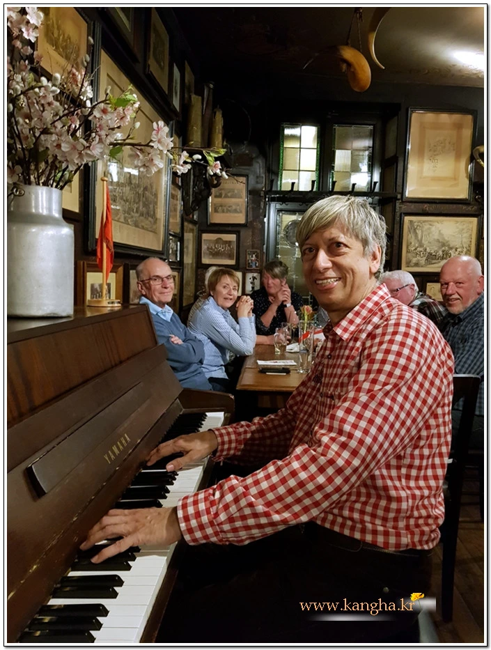 990D24455B4E18AF3924F6