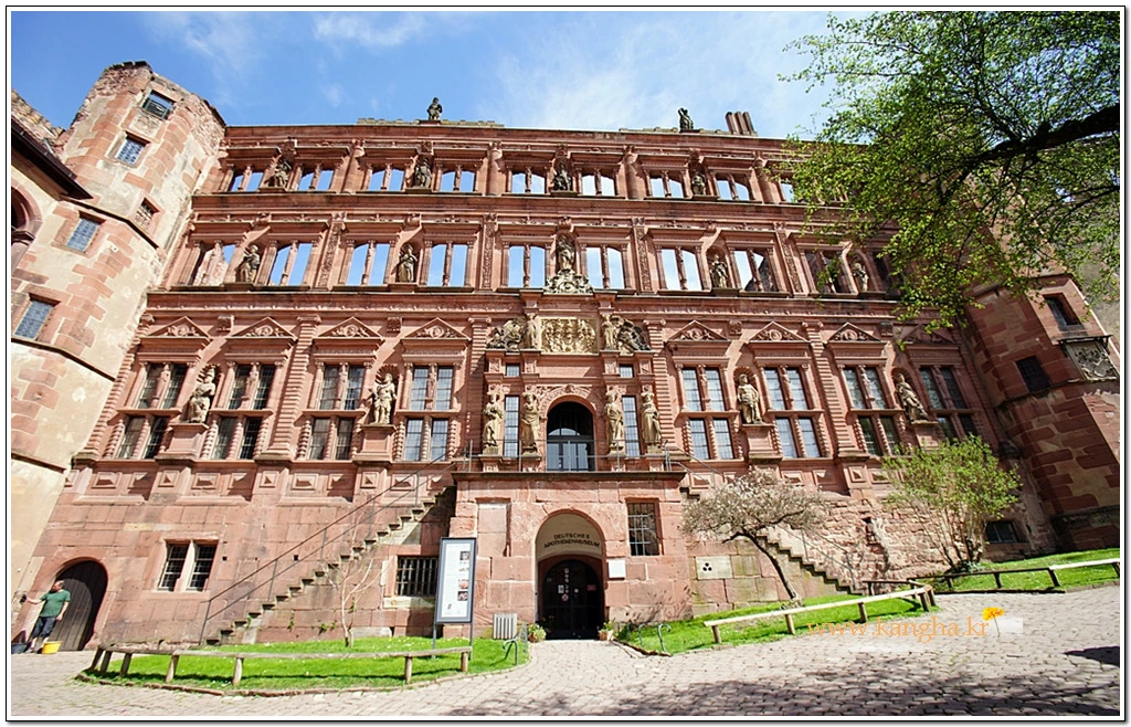 993BA93F5B41C4A70840EB