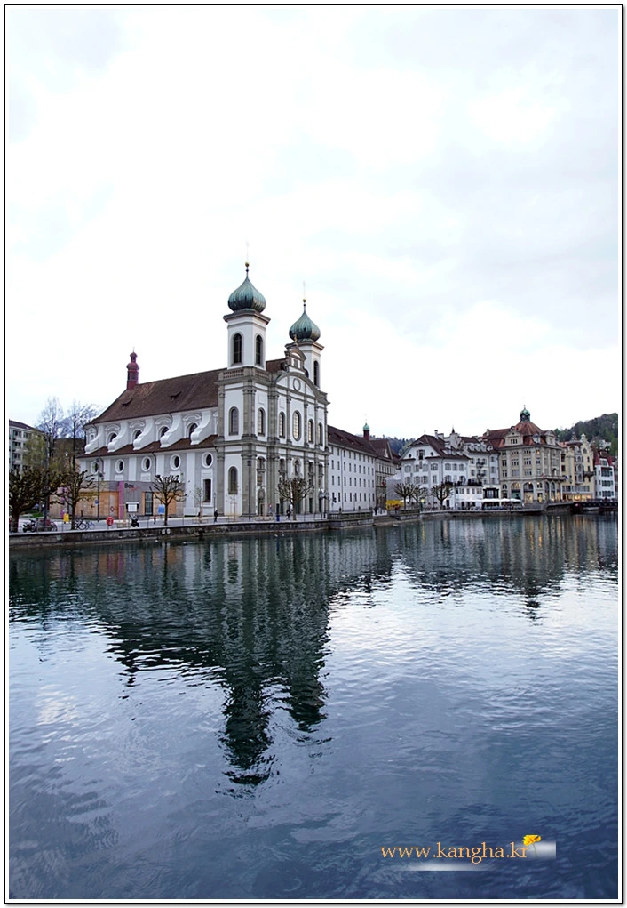 9974394D5B65892C30A4CB