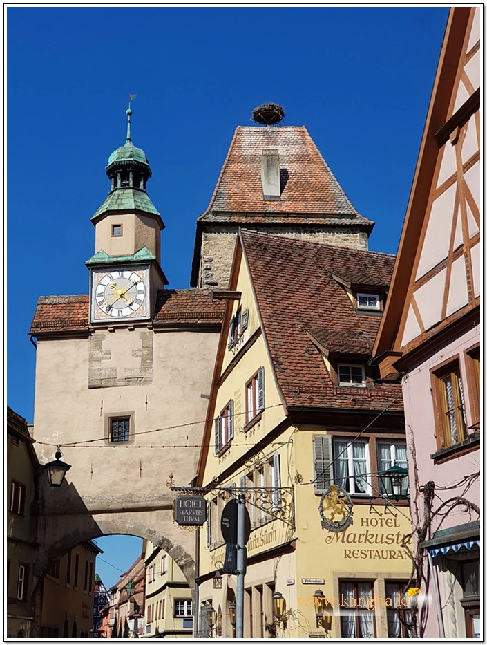 99E88B335B59E7040DBD3C