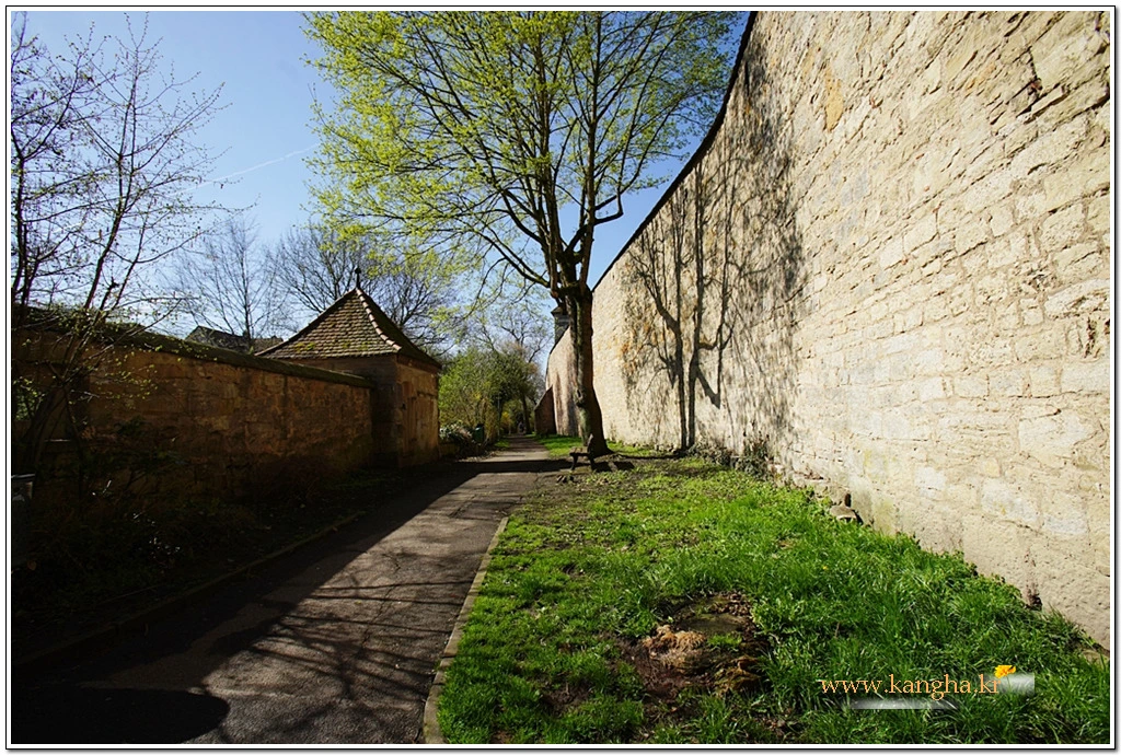 99186A3E5B593EA109ECDB