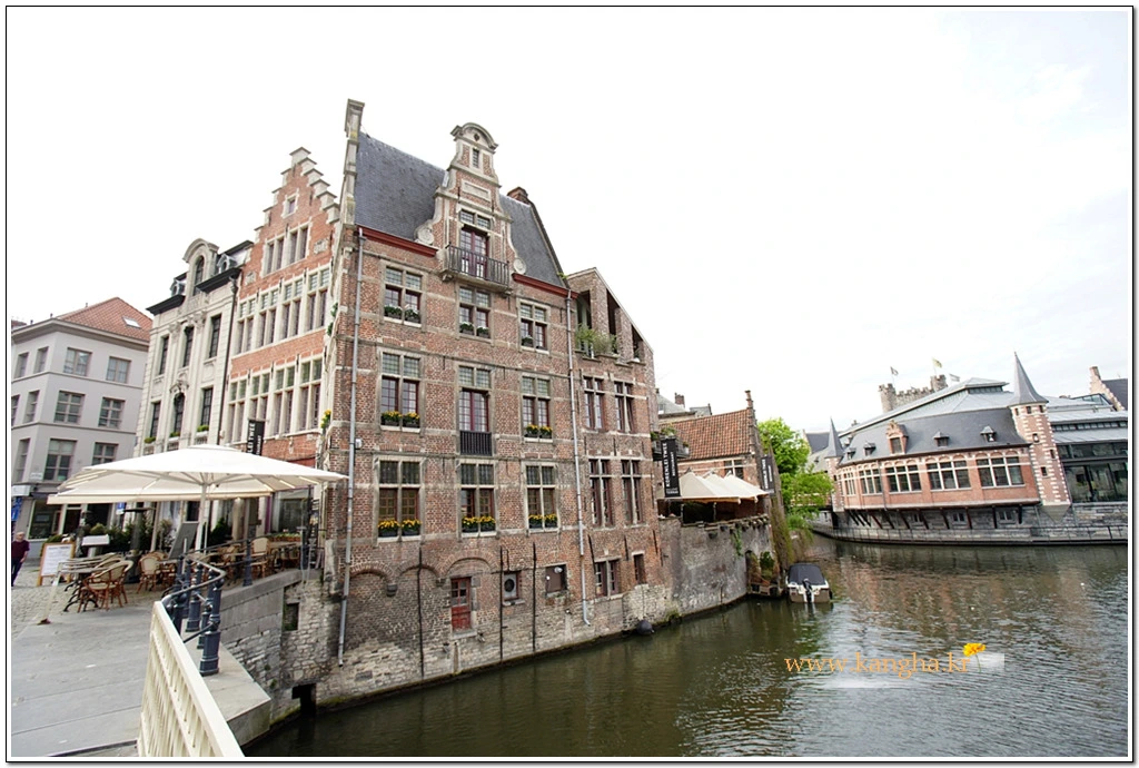 9924424D5B7FF6A31528D1