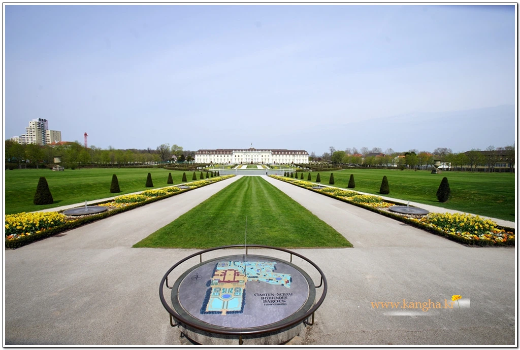 99E1BF4E5B3A6F581A4F3C