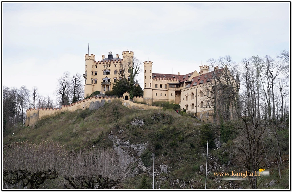 9923D7385B5CABE107F893