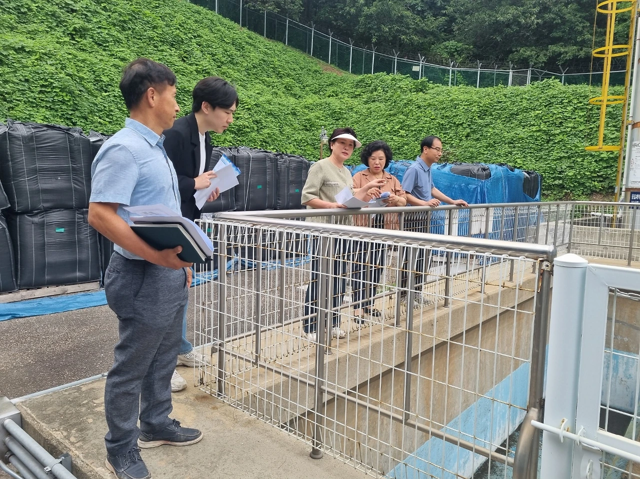 [1대1 동윤톡] 20240804 보이지 않는 곳에서 일하는 사람이 있습니다 1.jpeg