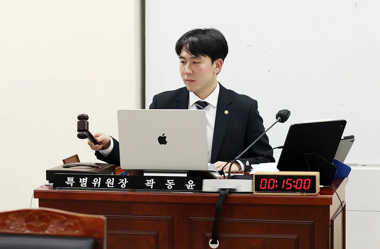 20251215 밤 11시 30분까지 예산 심사중입니다.jpeg