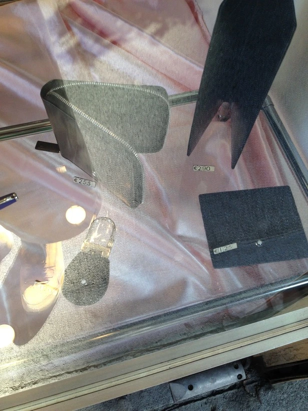 245178375782AD852CE0DA