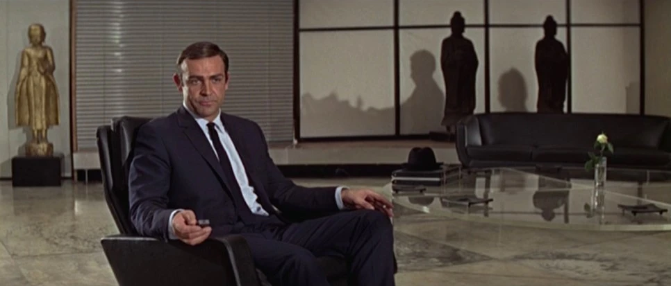 yolt3-cl1-suit.jpg?type=w966