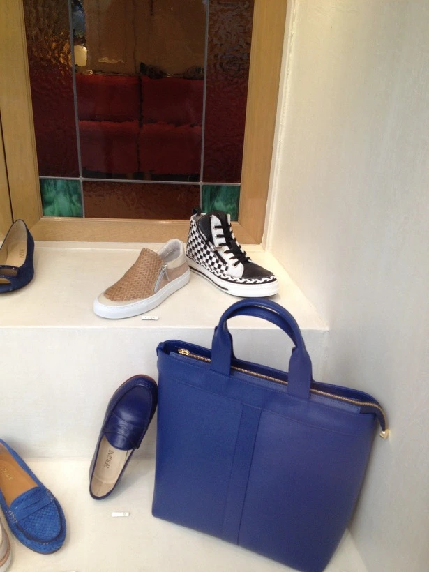 275600375782AC952B8D27