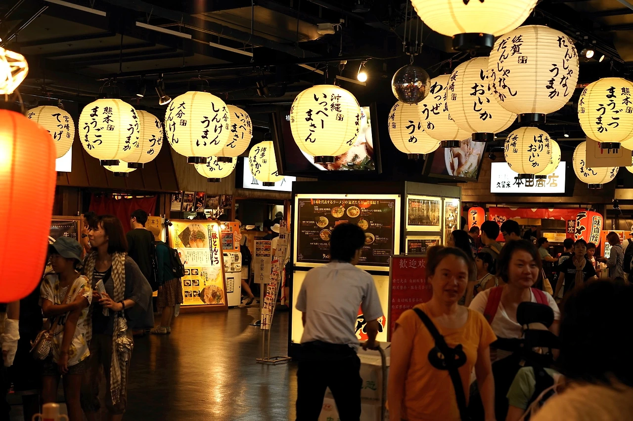 13.Canal City 02.jpg