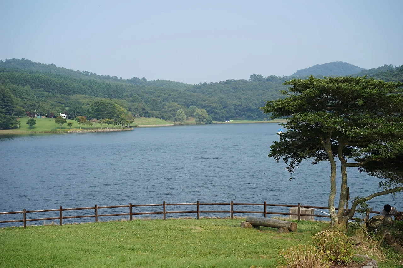 02. Lake Sidata 02.JPG