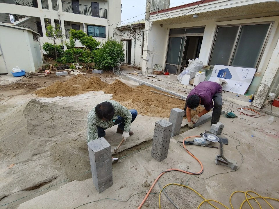 다운로드 (4).jpeg