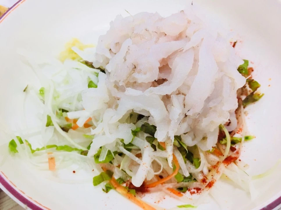 h_8egUd018svc1dyq7c8mmmabq_ylluic.jpg?type=w966