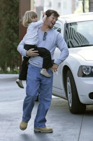 post_image-ella_wahlberg_daughter.jpg?type=w2