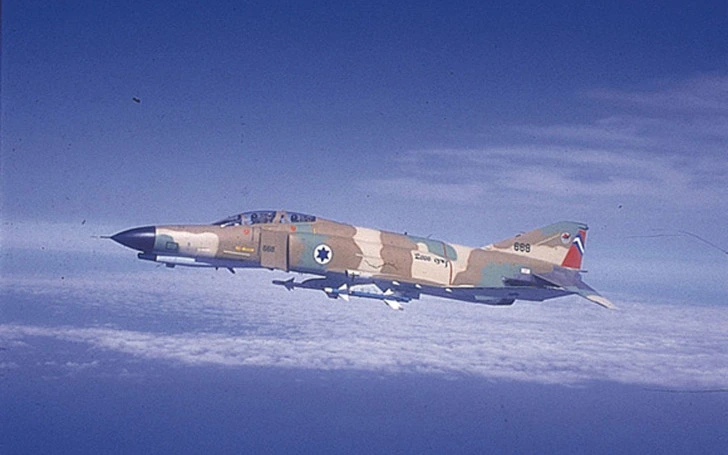 2152C7435684DDC9040807