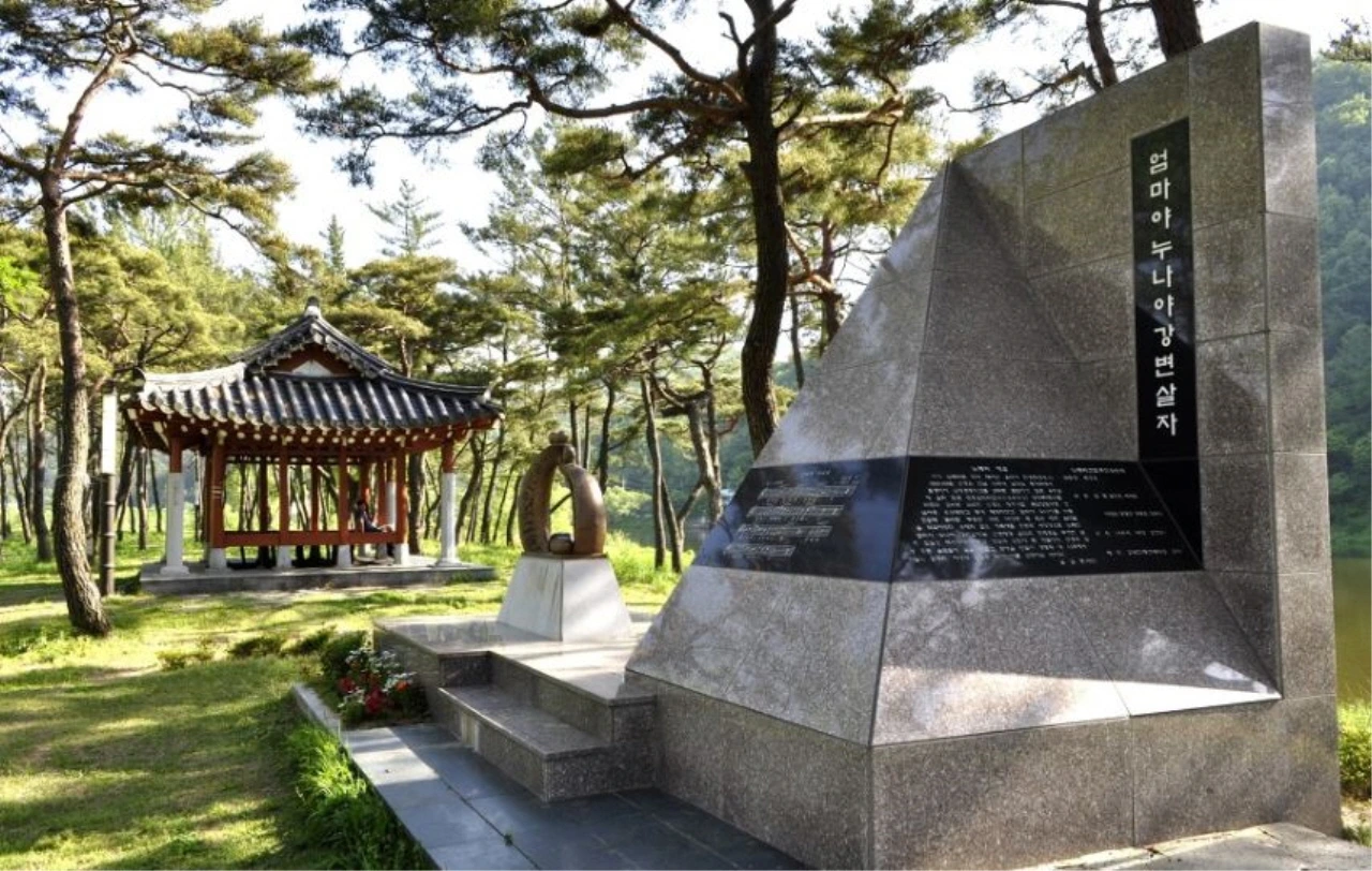 엄마야누나야 시비.JPG