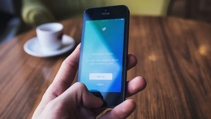 992C8B415AA249761A3BB7