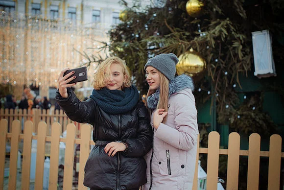 9940A6365A9DC7240B884F