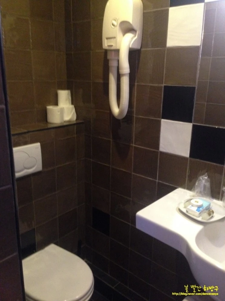 P20150413_013108006_3495FA60-498E-4850-B240-38232806519F.JPG?type=w2