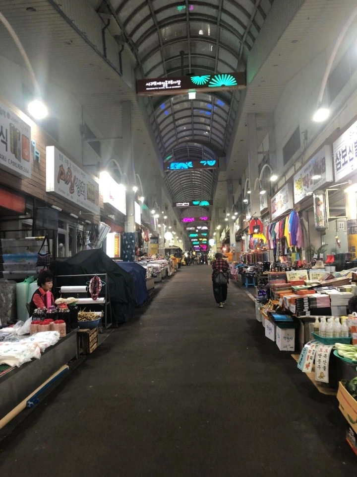 올레시장 전경.jpeg