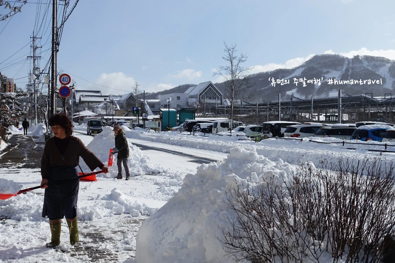 2733BA33597D9AC708AD57